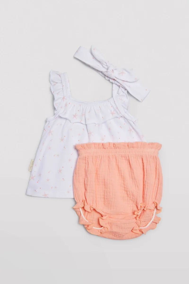 Conjunto para bebé com 3 peças: t-shirt, calções e bandolete - Image 4