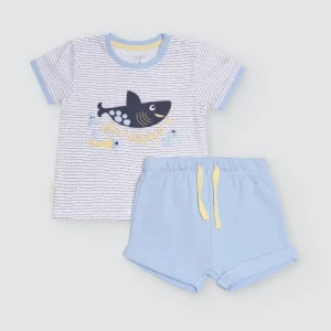 Conjunto bebê camiseta manga curta listrada e shorts