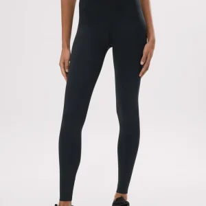 Leggings esportivos de compressão longos pretos com barriga lisa
