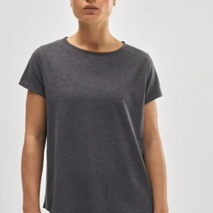 Camiseta básica de algodão com estilo esportivo e estilo carvão