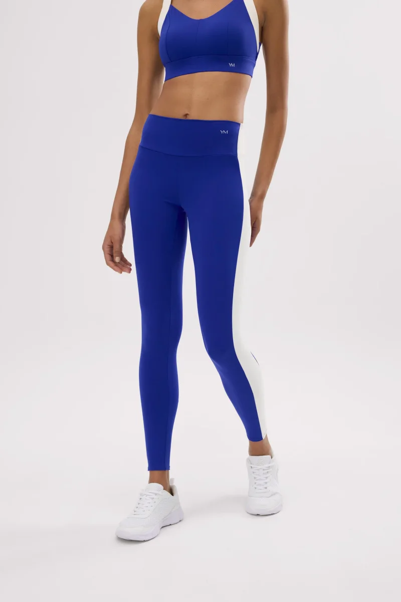 Calça legging esportiva longa azul com efeito push-up e listra contrastante. - Image 9