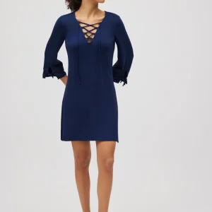 Vestido curto azul marinho manga longa